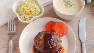 デミグラスソースハンバーグ