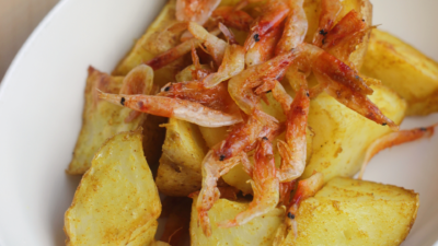 桜エビとカレーポテト