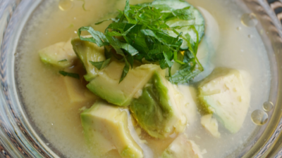アボカドときゅうりの冷汁