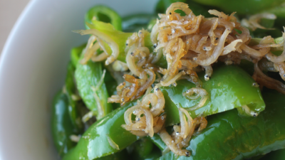 ピーマンとじゃこの炒め物